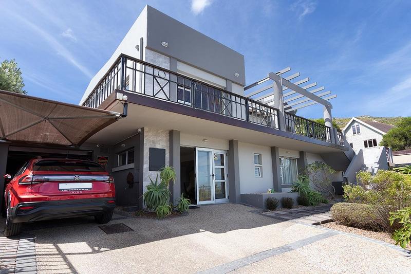 5 Bedroom Property for Sale in Glencairn Heights Western Cape